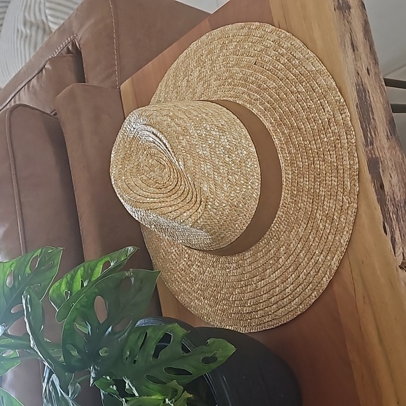 Gigi Pip Straw Hat Summer Hat - Picture 1 of 3
